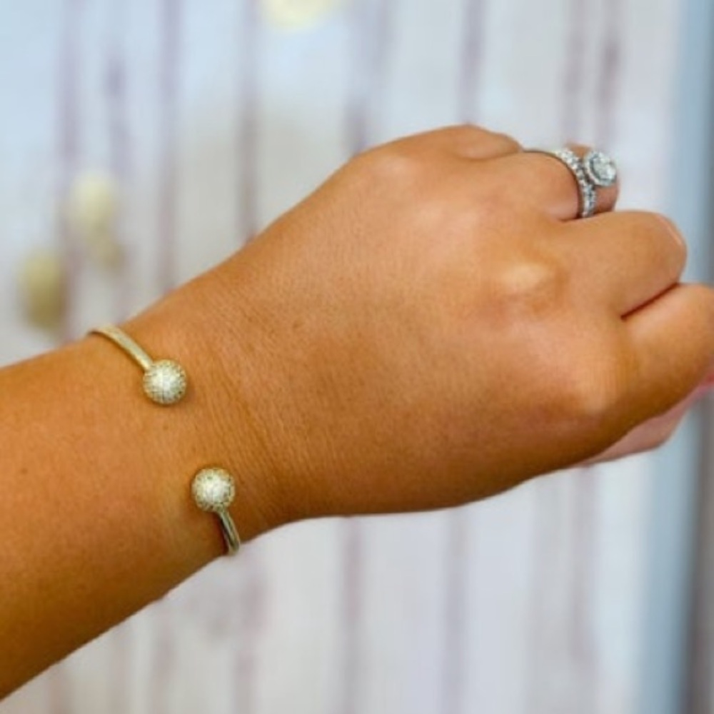 Boutique Gold Bracelet!